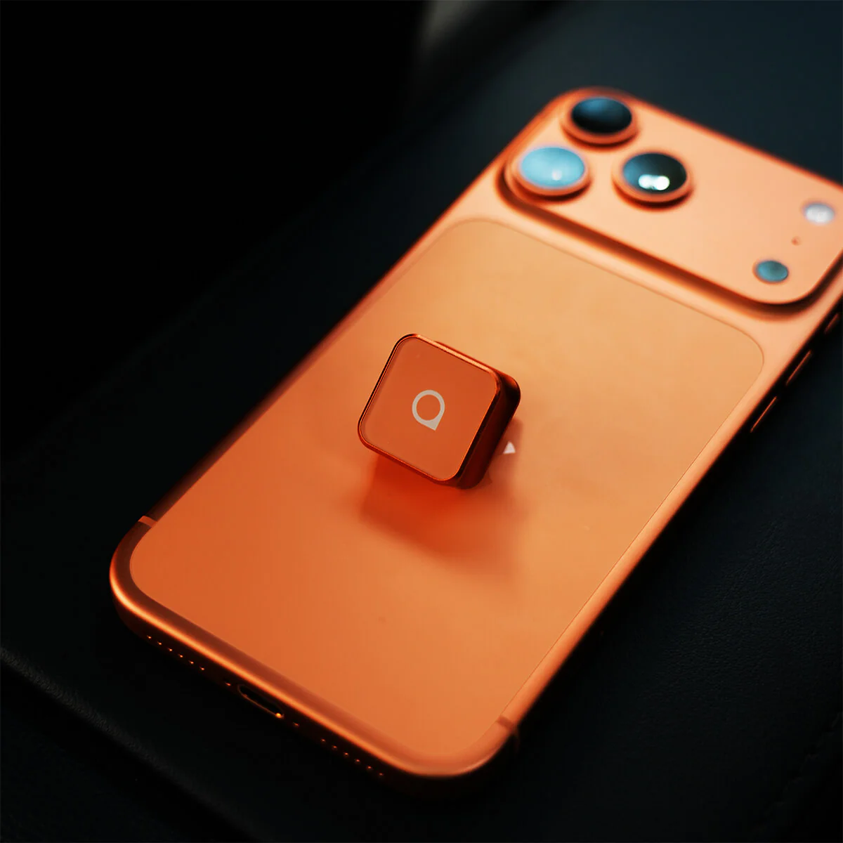 Ottocast® Mini Cube 3.0 Adapter – Cosmic Orange Sonderedition - Image 5